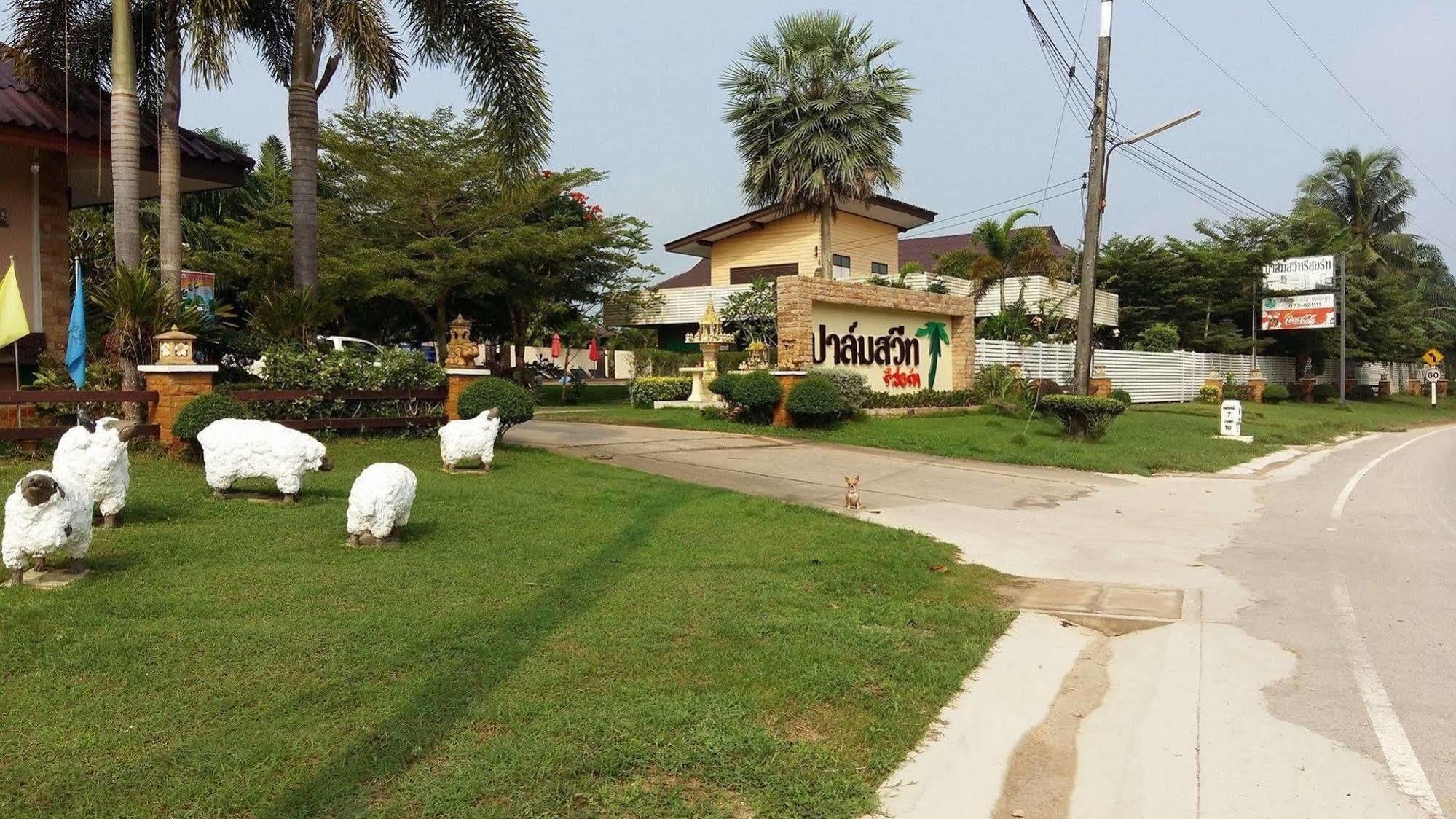 Palm Sweet Resort Chumphon Bagian luar foto